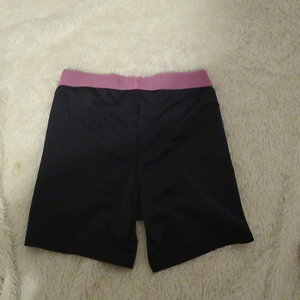 Spandex - Picture 2 of 3